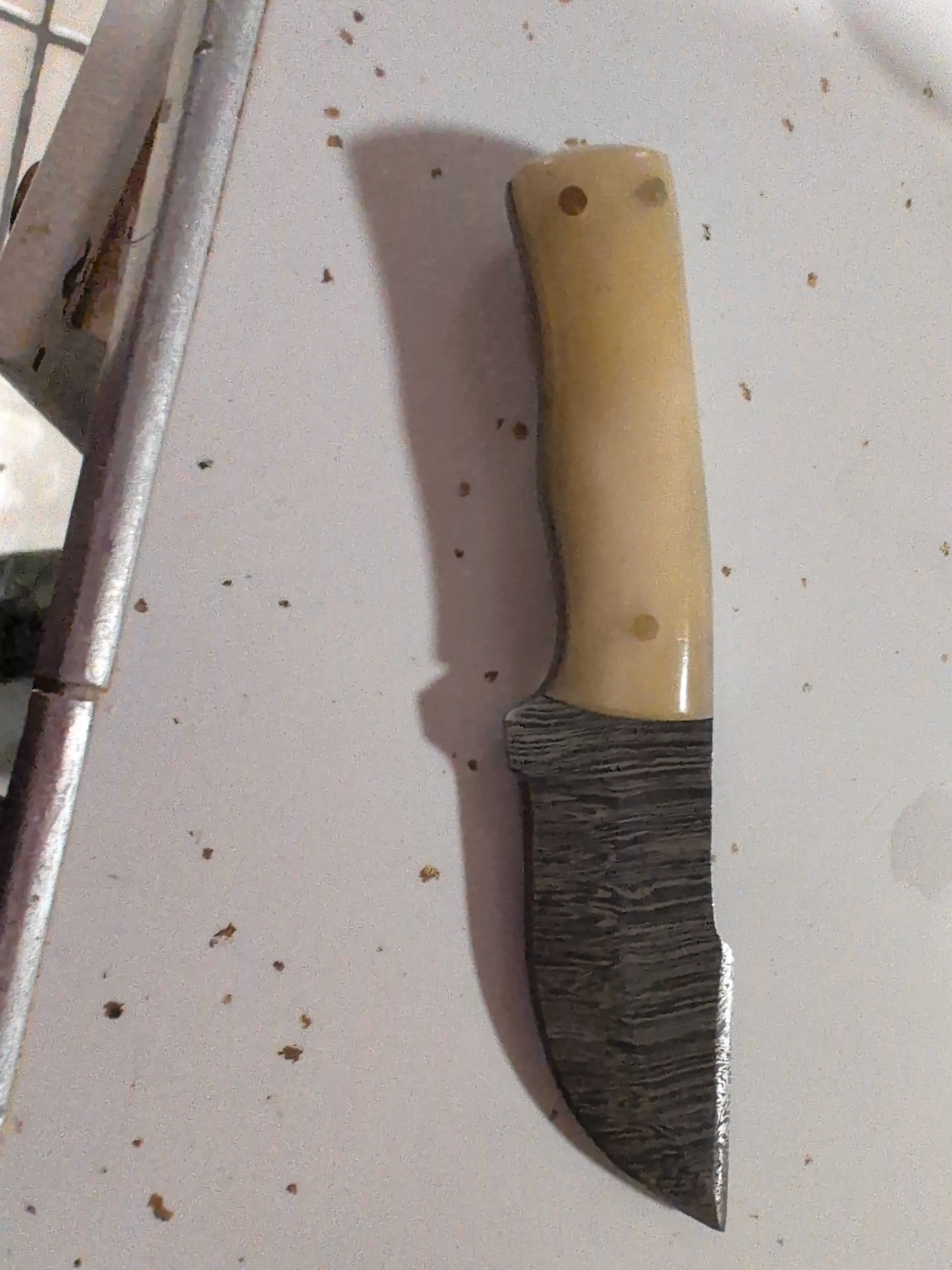 Demascis blade